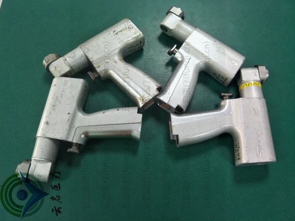 Stryker4208骨钻    不转，驱动板故障，更换驱动板，