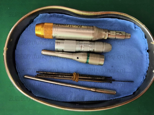 美敦力T12接头 刀头断在内部.jpg