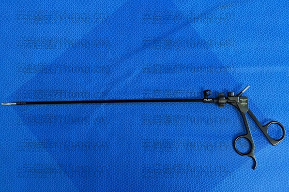 STORZ 33300  剪刀  有卡顿，刀头不锋利