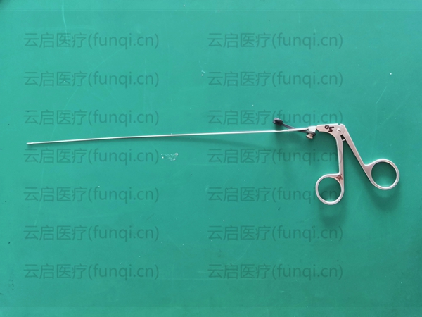 国产宫腔镜剪刀，剪刀错位.jpg