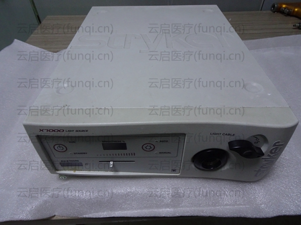 15674176545735.jpg STRYKER  X7000220-190-000冷光源 无法正常开机.jpg