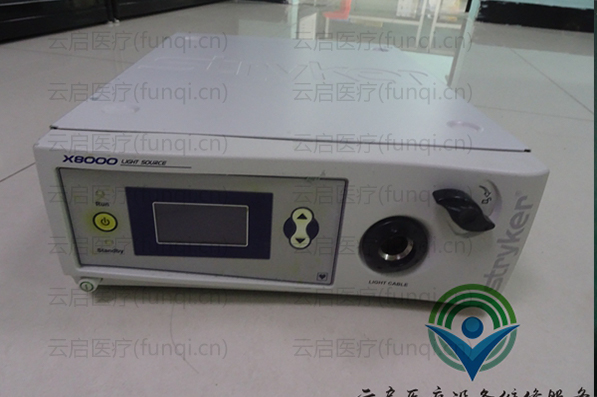 STRYKER光源  X8000  通电无法开机，显示屏不亮 600小 水印 1152.jpg